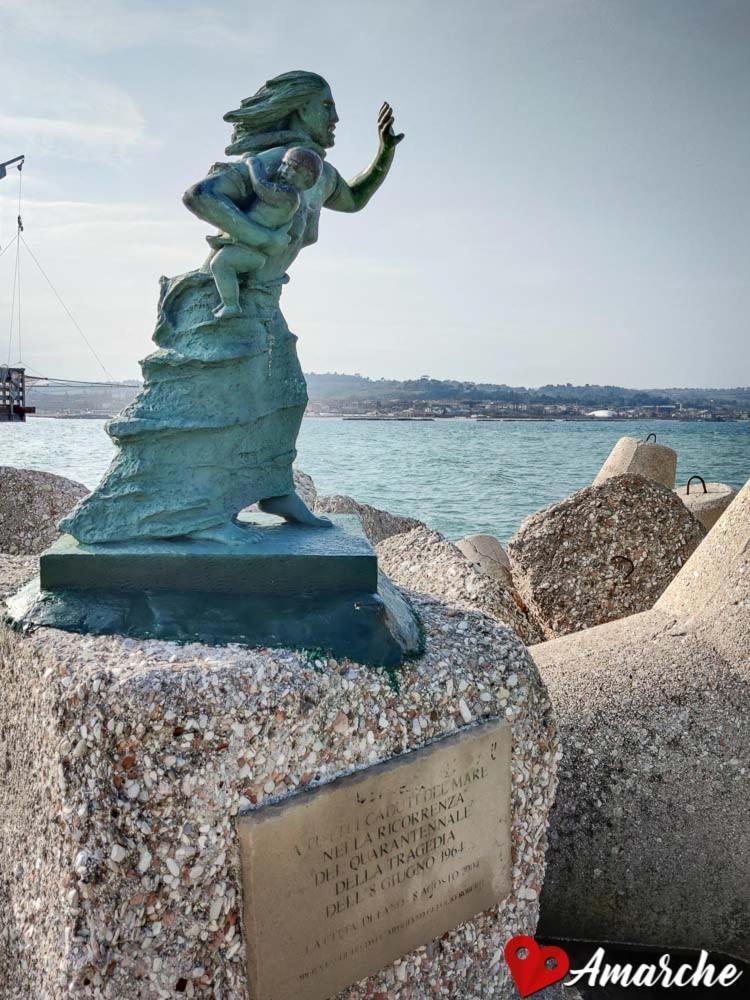 La Casetta Del Marinaio Фано Экстерьер фото